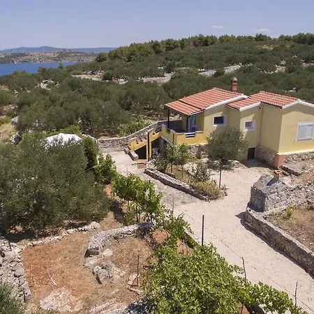 House Rusticana Sali, Dugi Otok Near Np Kornati *