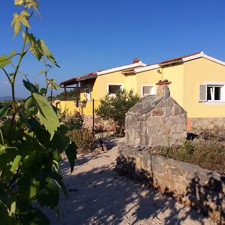 House Rusticana Sali, Dugi Otok Near Np Kornati Maison d'hôtes Sali