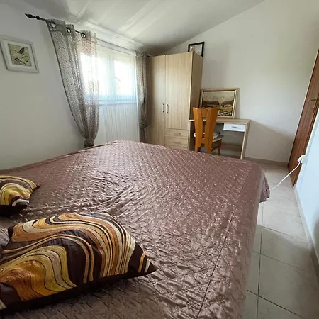 بيت ضيافة House Rusticana Sali, Dugi Otok Near Np Kornati 3*
