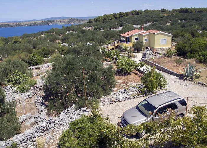 Konukevi House Rusticana Sali, Dugi Otok Near Np Kornati Sali