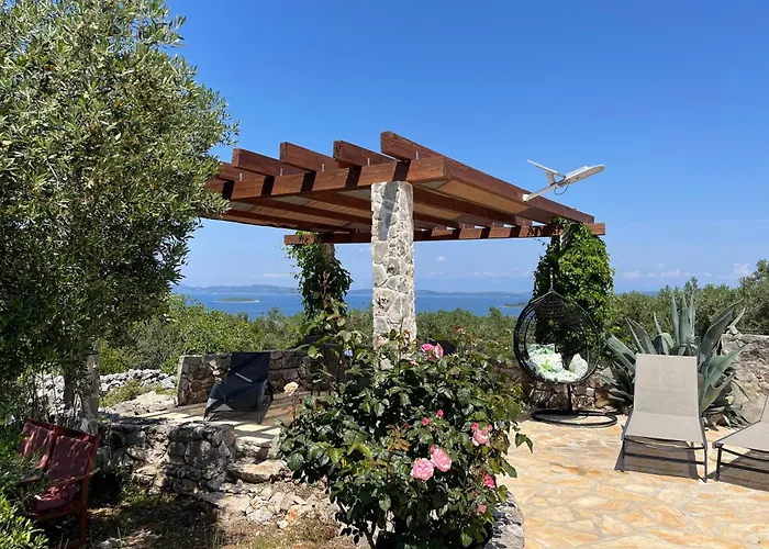 Konukevi House Rusticana Sali, Dugi Otok Near Np Kornati Sali